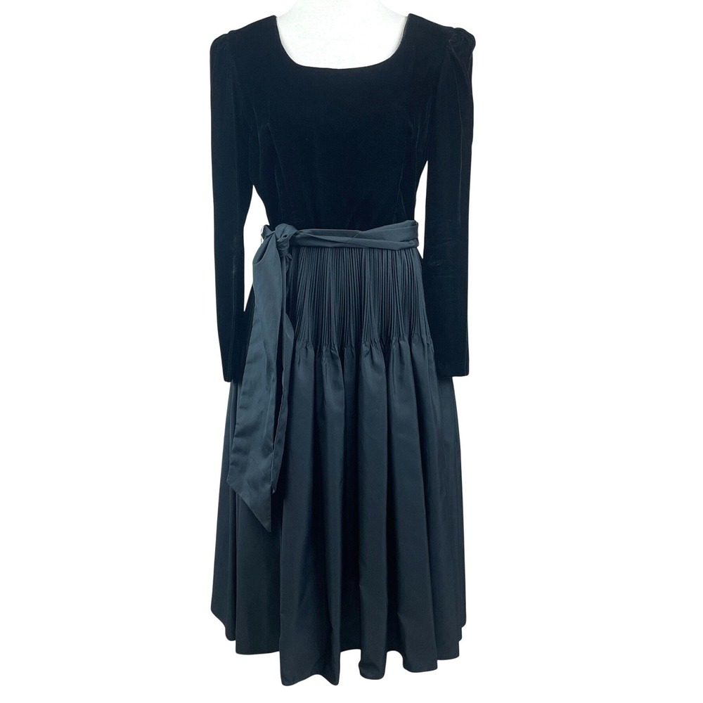 Vintage Womens‎ (M) 90s Black Velvet Dress Midi Velvet Vamp Cocktail Party Goth